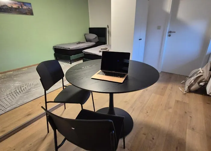 Attic Flat, Neu & Ruhiges 2 Appartement